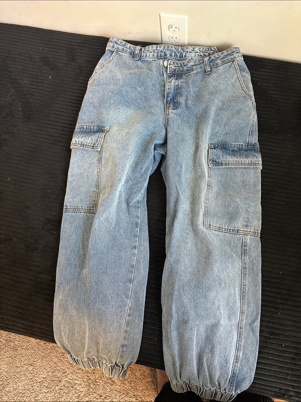 Men's Light Blue Cargo Jeans - Relaxed Fit